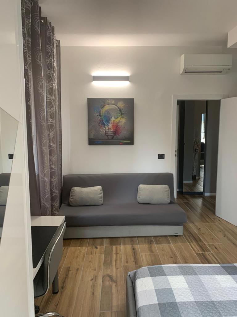 Nibu Appartamenti - Appartamento Centrale Comodo A Tutto, Anche A Villa Chiara Casalecchio Di Reno Buitenkant foto